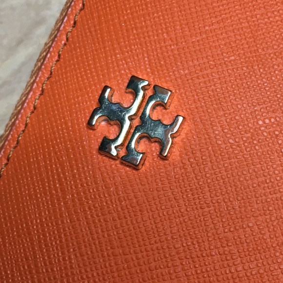 SOLD Tory Burch wristlet - Picture 4 of 5